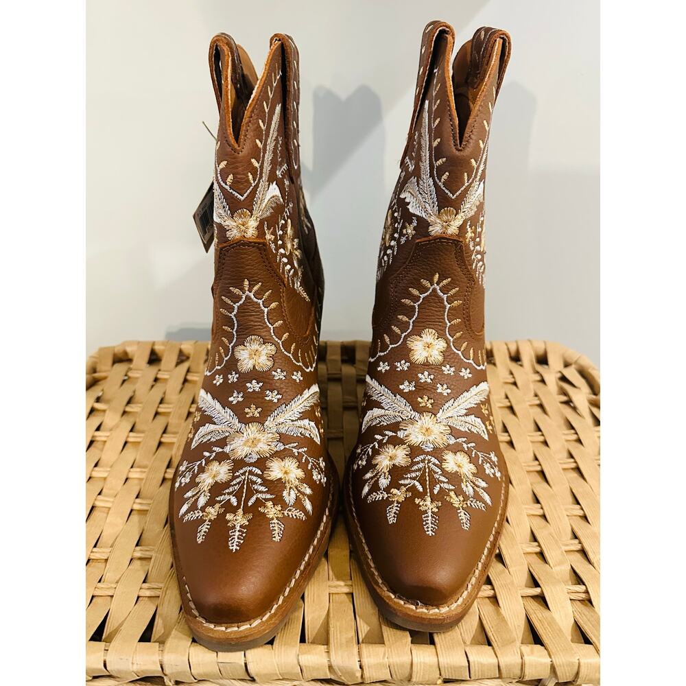 Dingo Primrose Women’s 7.5 NWT Brown Leather Floral Embroidered Western Boots - Picture 4 of 12